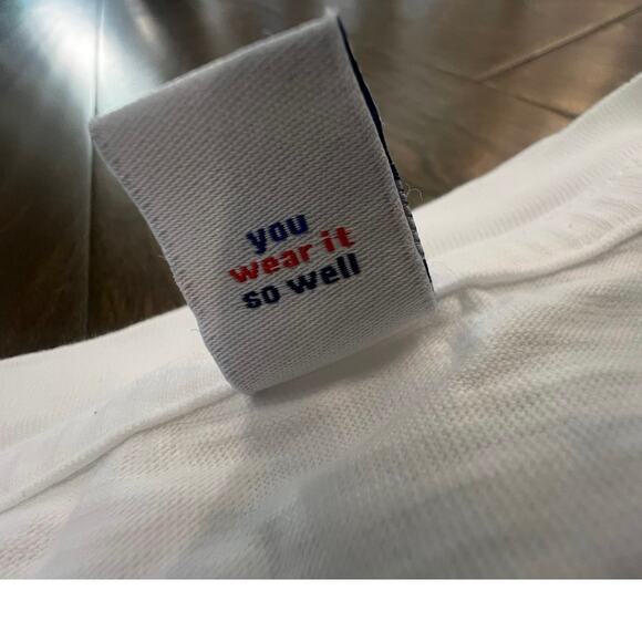 Old Navy Women’s White Boxy Tee Size Medium Split Hem Relaxed Fit T-Shirt EUC - Picture 5 of 6